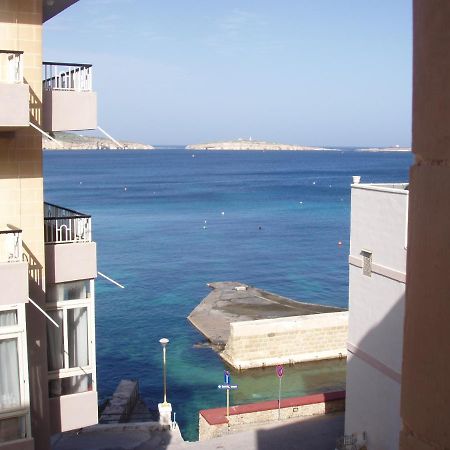 The Sea Across The Road - Flat 4 Daire St. Paul's Bay Dış mekan fotoğraf